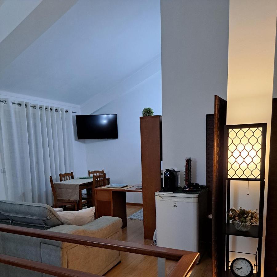 Chez Louise: Onde A Serra Beija O Ceu Lousã Exterior foto